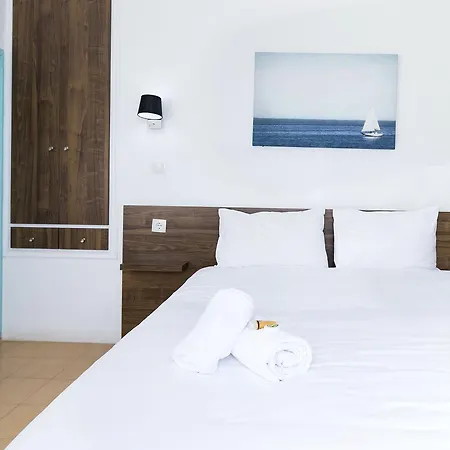 Kissamia - Next To Night Clubs Apartman *